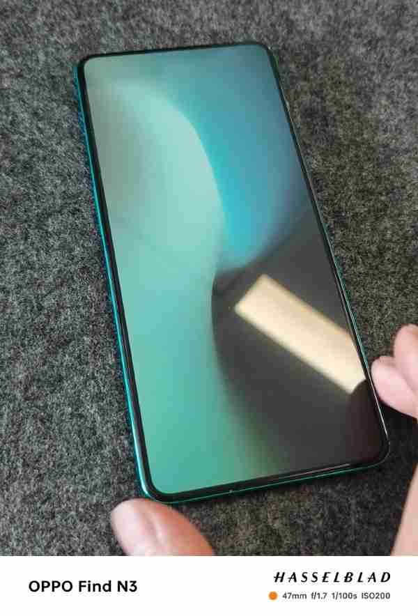 5年前的OPPO Find模型机曝光：机身无按键，薄如刀锋